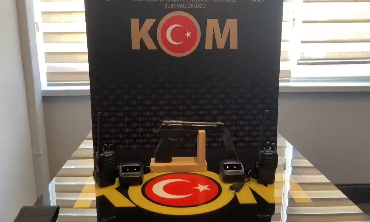 İş insanlarına şantaj yaptığı iddiasıyla 3 kişiye gözaltı