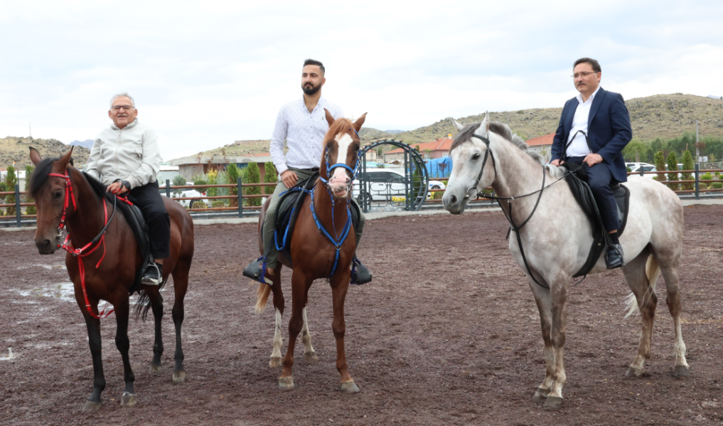 Vali Çiçek: “Hürmetçi Sazlığı dünyanın en güzel yerlerinden bir tanesi”
