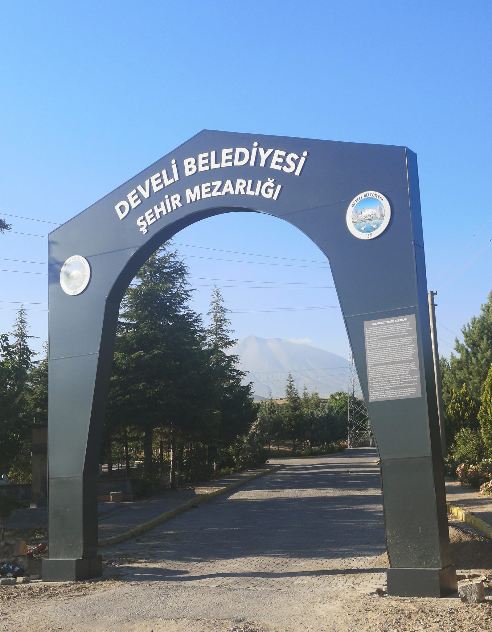 Husumetlisi tarafından öldürülen kadın toprağa verildi