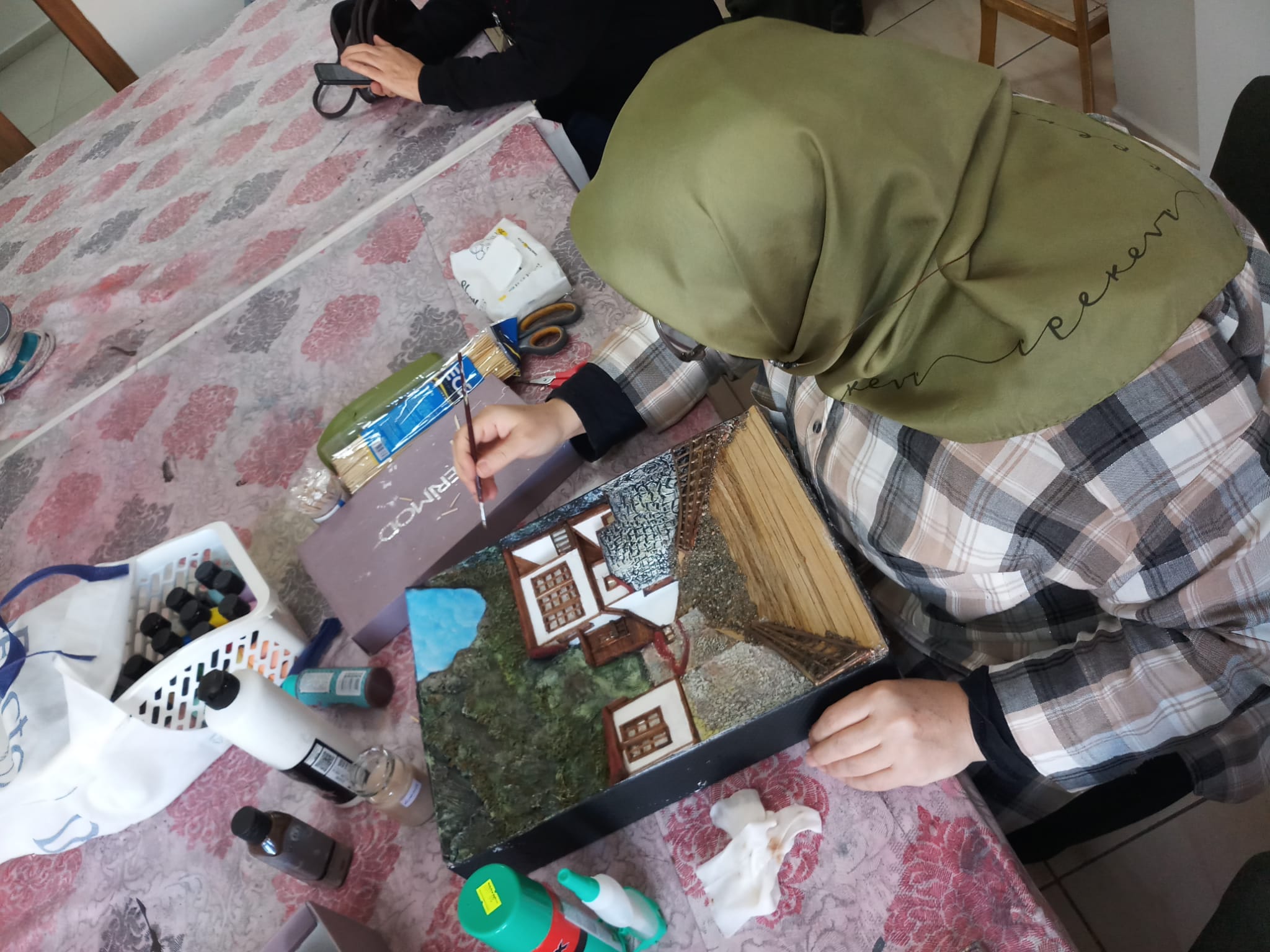 Hem öğreniyorlar hem de E-38 uygulamasıyla gelir elde ediyorlar