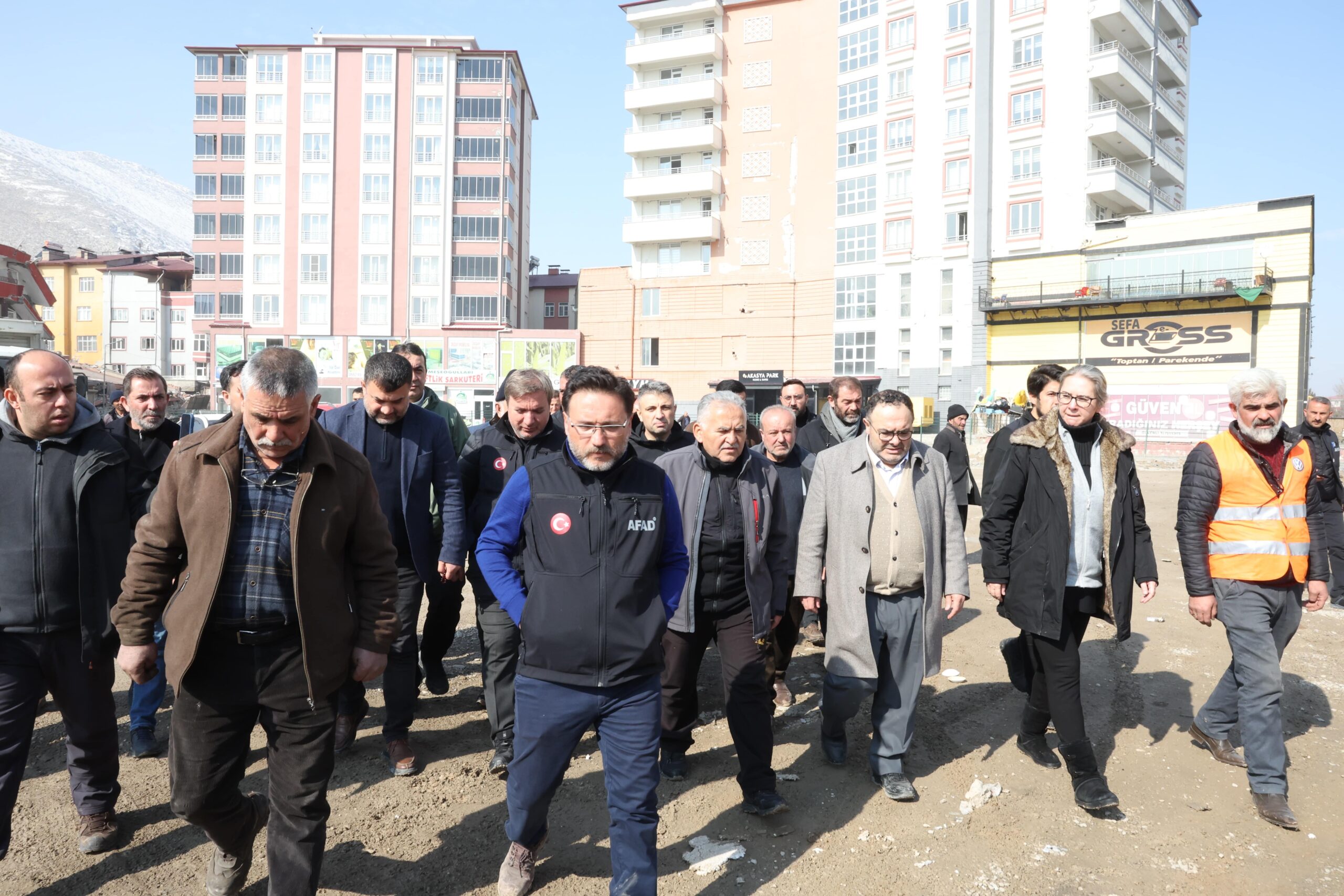 KAYSERİ BÜYÜKŞEHİR, ELBİSTAN’A ‘KONTEYNER ÇARŞI’ KURUYOR