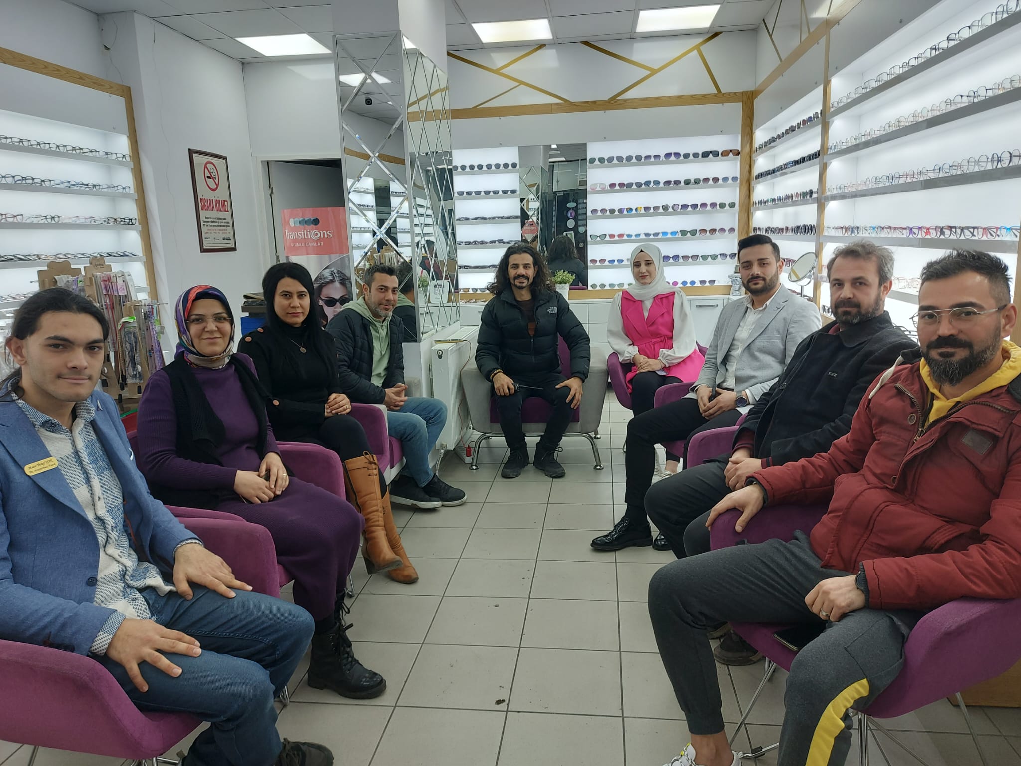 KIVIRCIK YOLLARDA EKİBİ, DEPREMZEDELERE 109 EVİN AÇILMASINI SAĞLADI