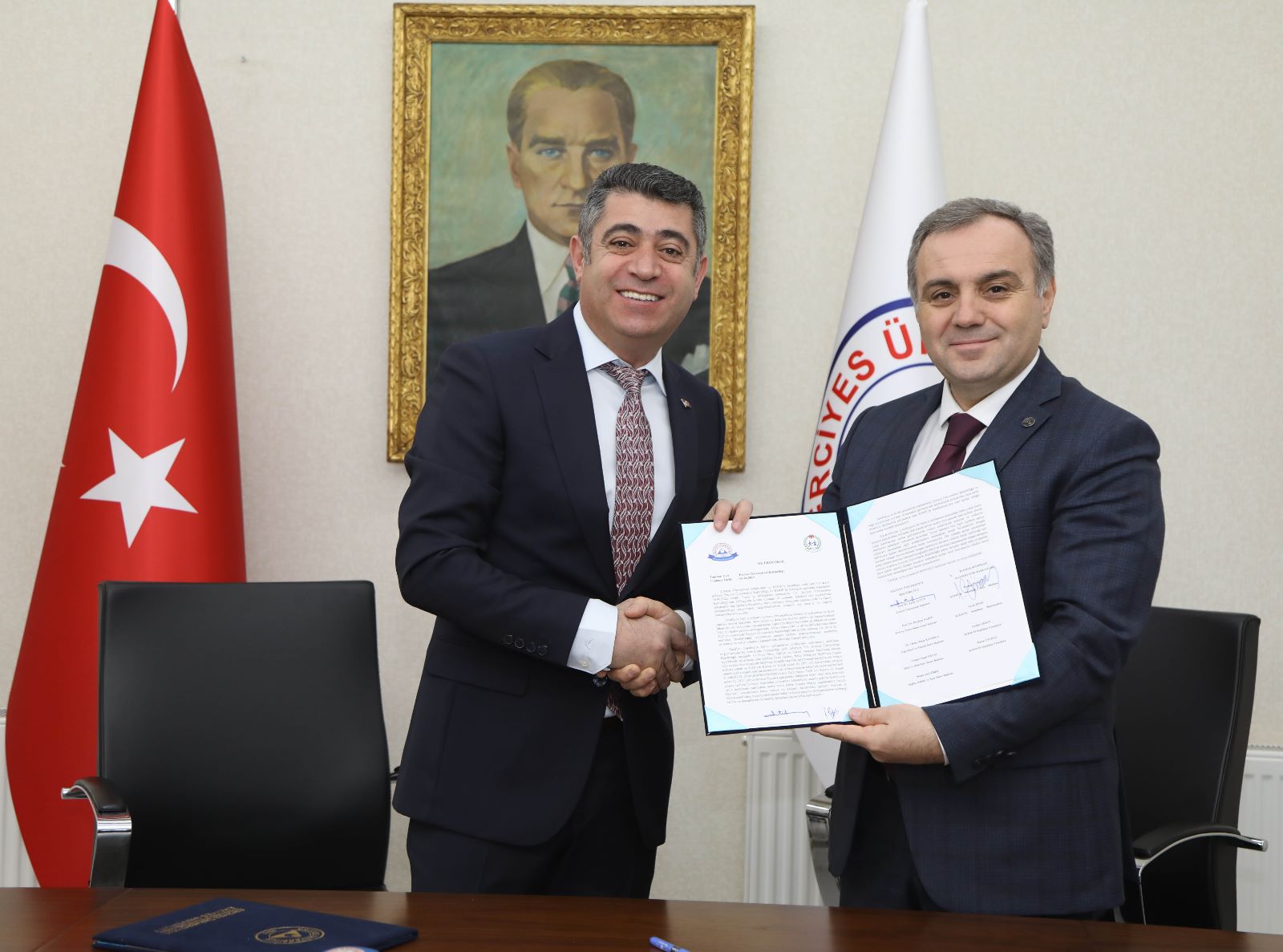 ERÜ ile Koop-İş Sendikası Arasında Ek Protokol imzalandı