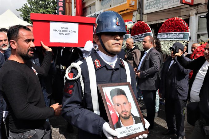 ŞEHİT BOZLAĞAN, GÖZYAŞLARI İÇİNDE SON YOLCULUĞUNA UĞURLANDI