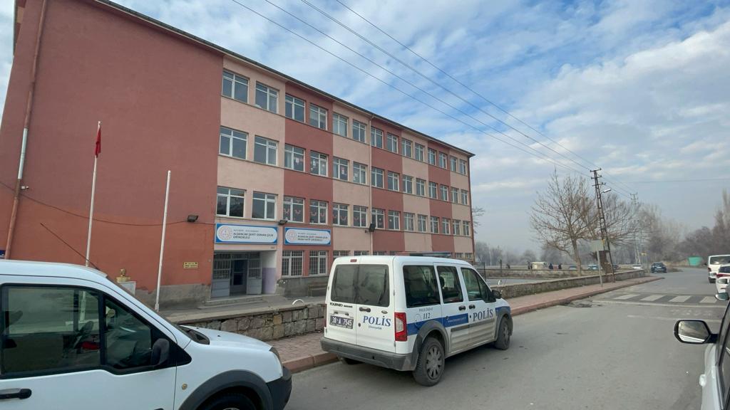 KAYSERİ’DE AYNI OKUL İKİ KEZ KURŞUNLANMIŞTI: ŞÜPHELİLER YAKALANDI