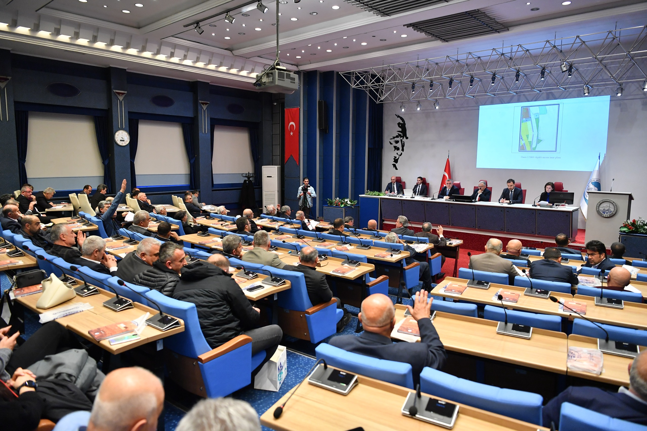 MELİKGAZİ İLÇE BELEDİYE MECLİS ÜYELERİ KESİNLEŞTİ
