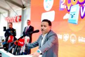 VALİ GÖKMEN ÇİÇEK, “DİJİTALLEŞMENİN EN BÜYÜK SİLAHI KİTAPLARDIR”