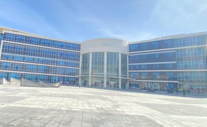BALTAYLA YENGESİNİN ÖLÜMÜNE SEBEP OLAN 78 YAŞINDAKİ SANIĞIN CEZASI 24 YILDAN AĞIRLAŞTIRILMIŞ MÜEBBET HAPSE ÇIKTI